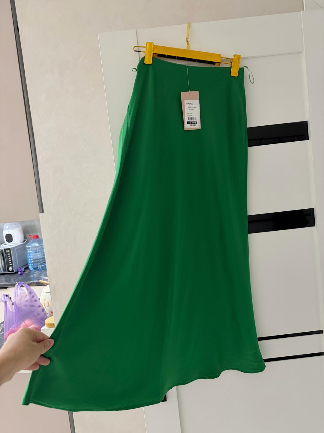 Нет бренда Юбка атласная зеленая — фото 2