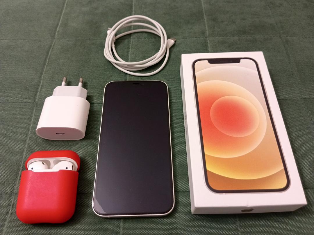 Apple IPhone 12 128 Gb/оригинальная зарядка/Airpods — фото 2