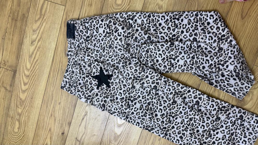 Pull & Bear Джинсы PULL&BEAR с леопардовым принтом — фото 2