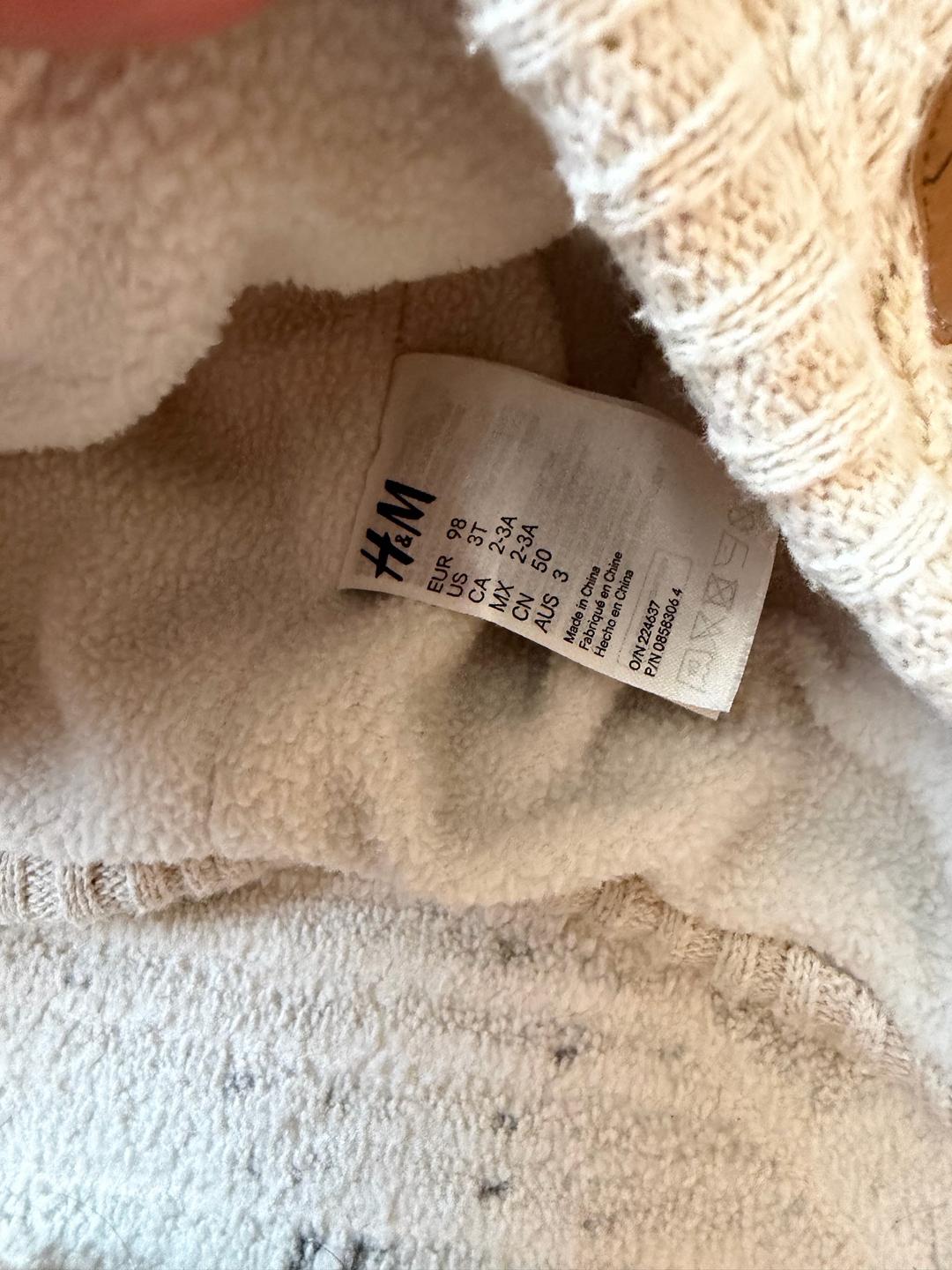 H&M Продам комплект шапки и варежки — фото 2