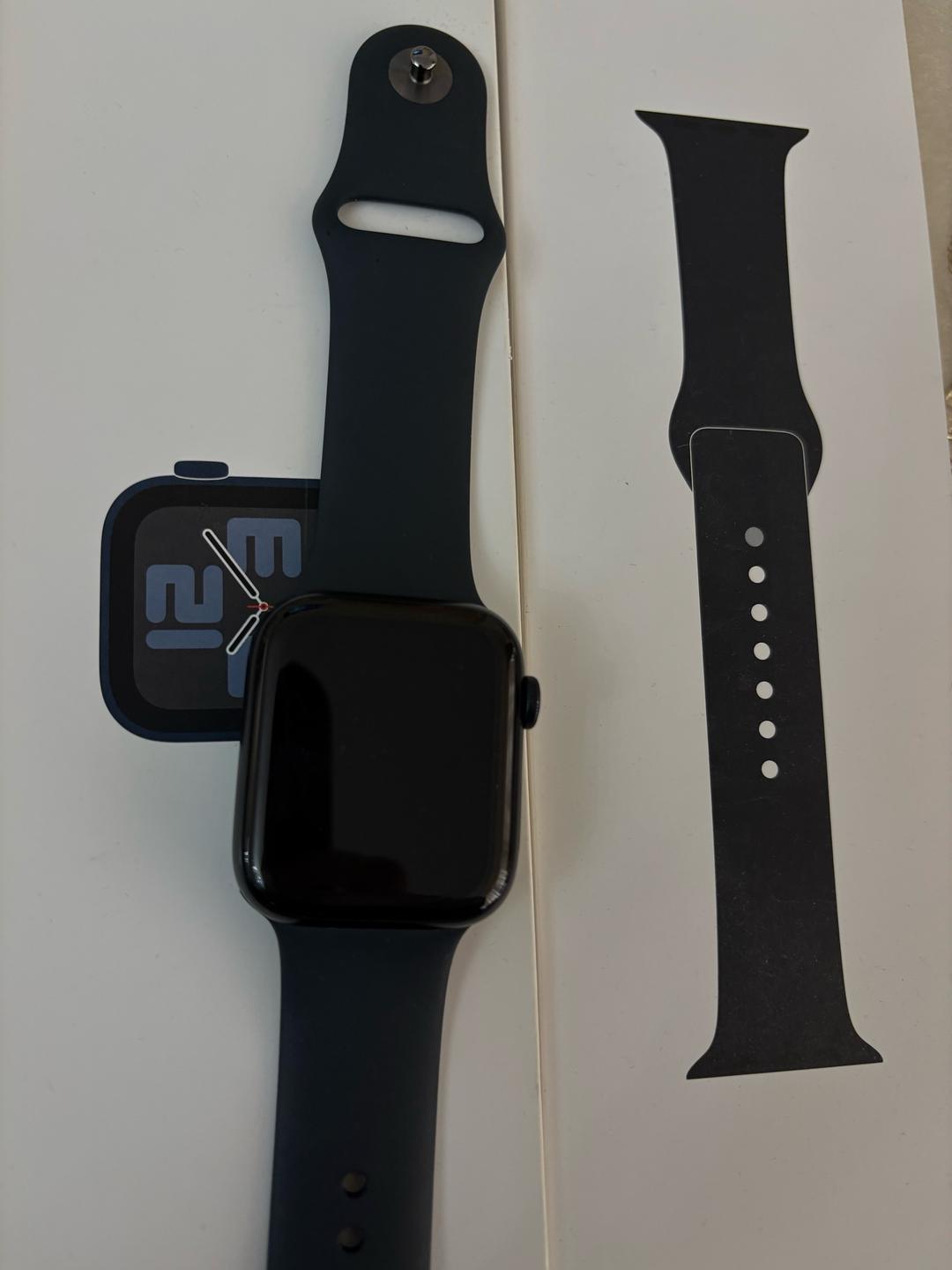 Apple Apple Watch SE 2024 — фото 2