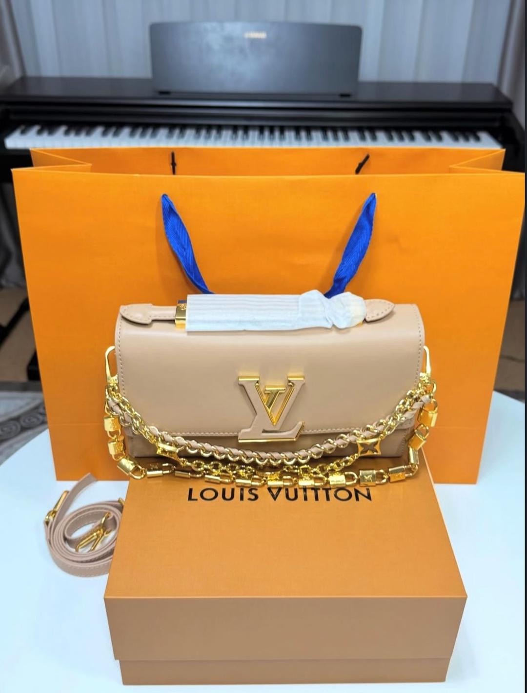 Louis Vuitton Сумка Louis Vuitton — фото 2