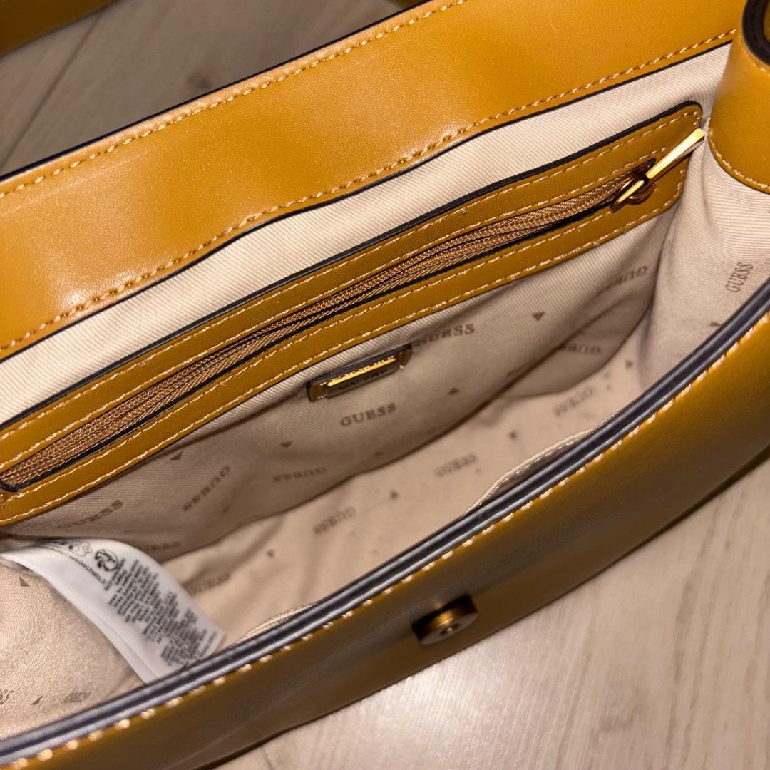 GUESS Сумка GUESS через плечо — фото 2