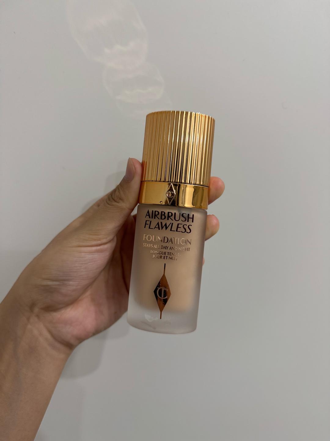 Charlotte Tilbury Тоналка Charlotte Tilbury — фото 2