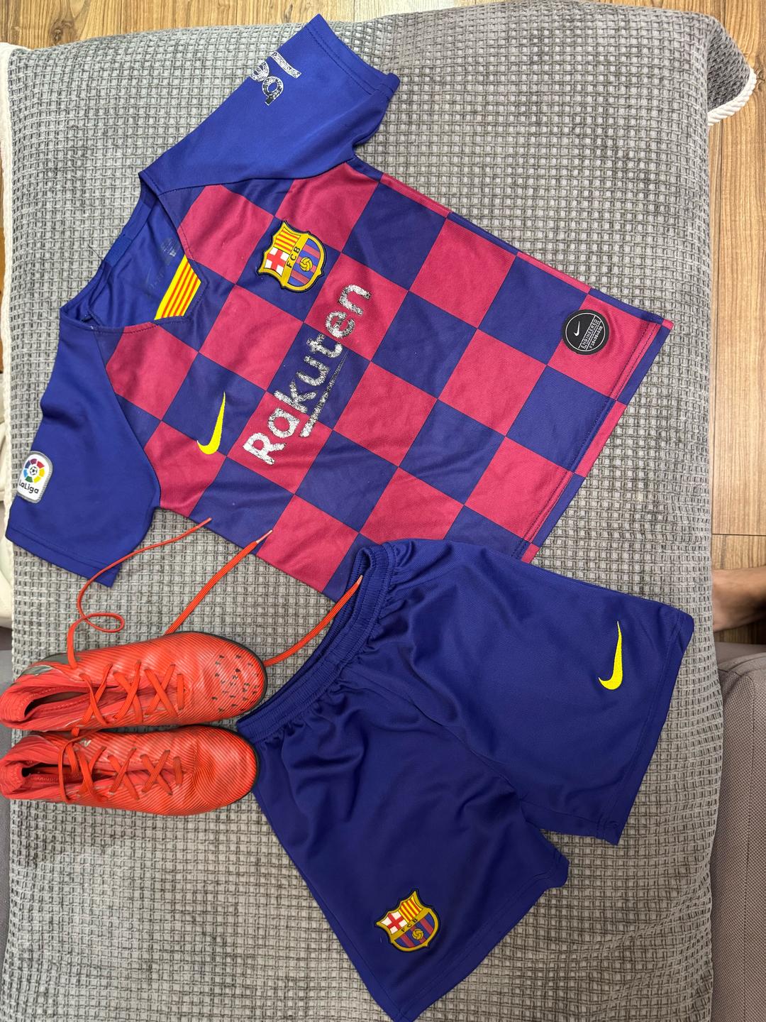 Нет бренда Футбольная форма Barcelona с бутсами Adidas — фото 2