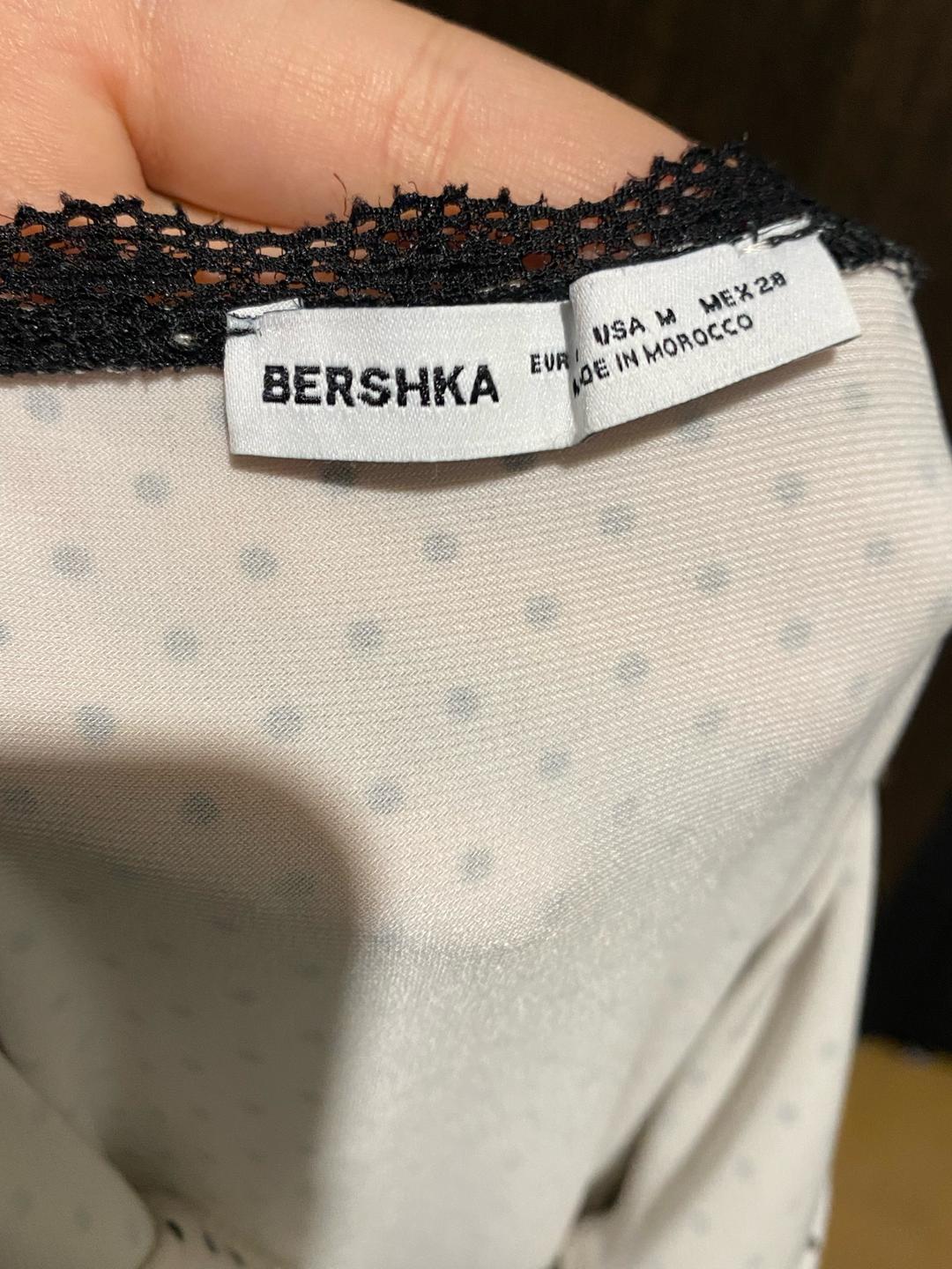 Bershka Платье Bershka в горошек на бретельках — фото 2