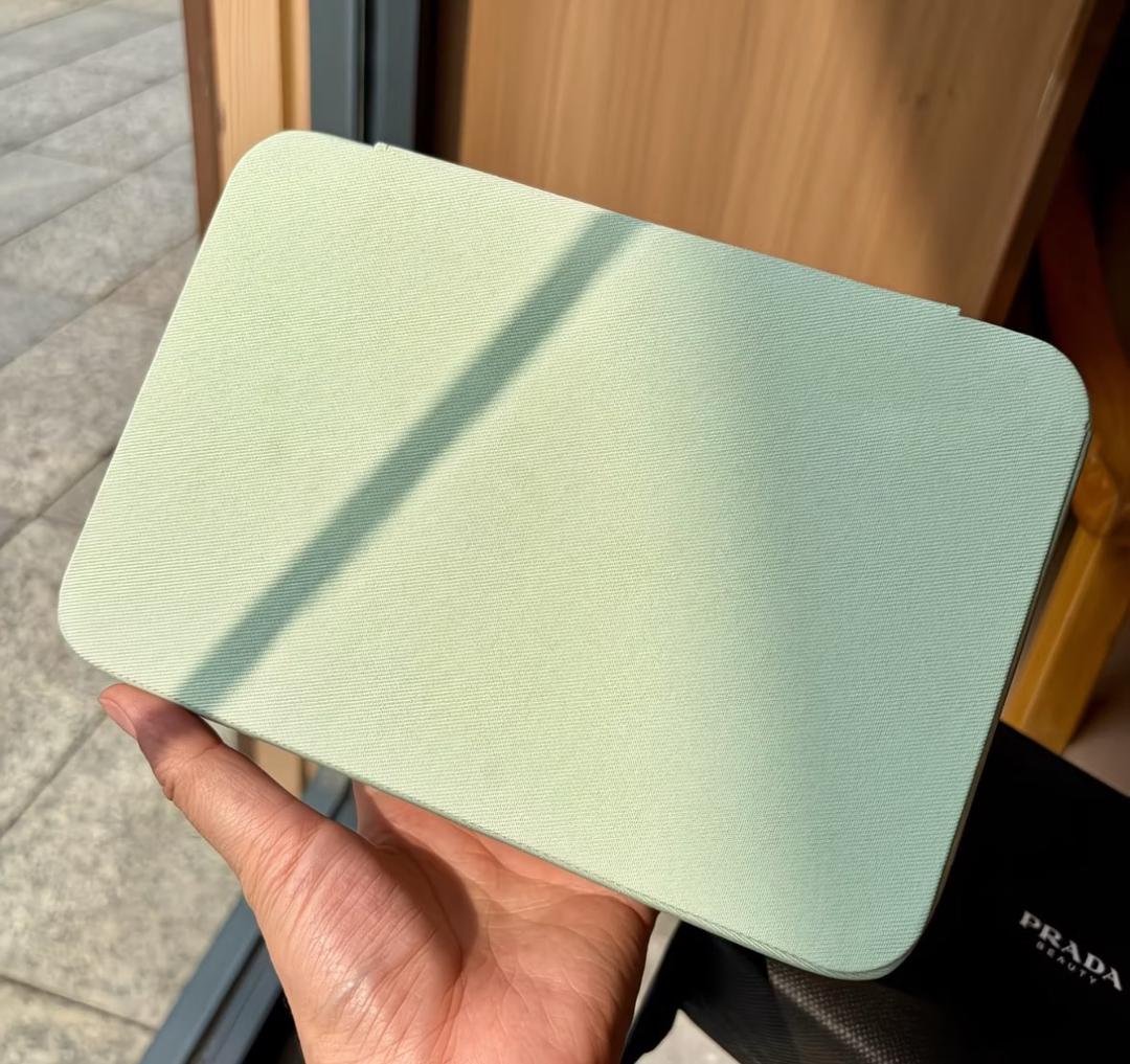 Prada Шкатулка-косметичка Prada с зеркалом VIP Gift — фото 2