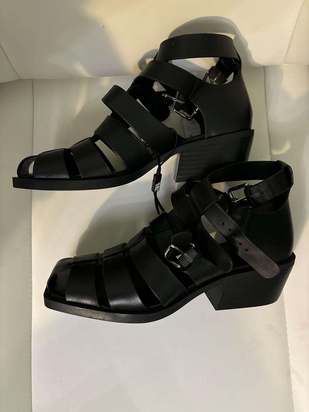 Zara Новые кожаные босоножки с ремешками и пряжками Зара — фото 2