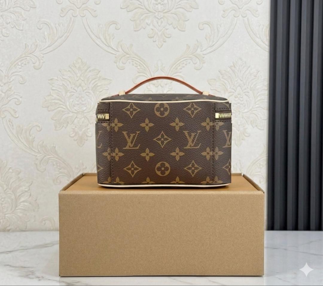 Louis Vuitton Косметичка от Louis Vuitton — фото 2