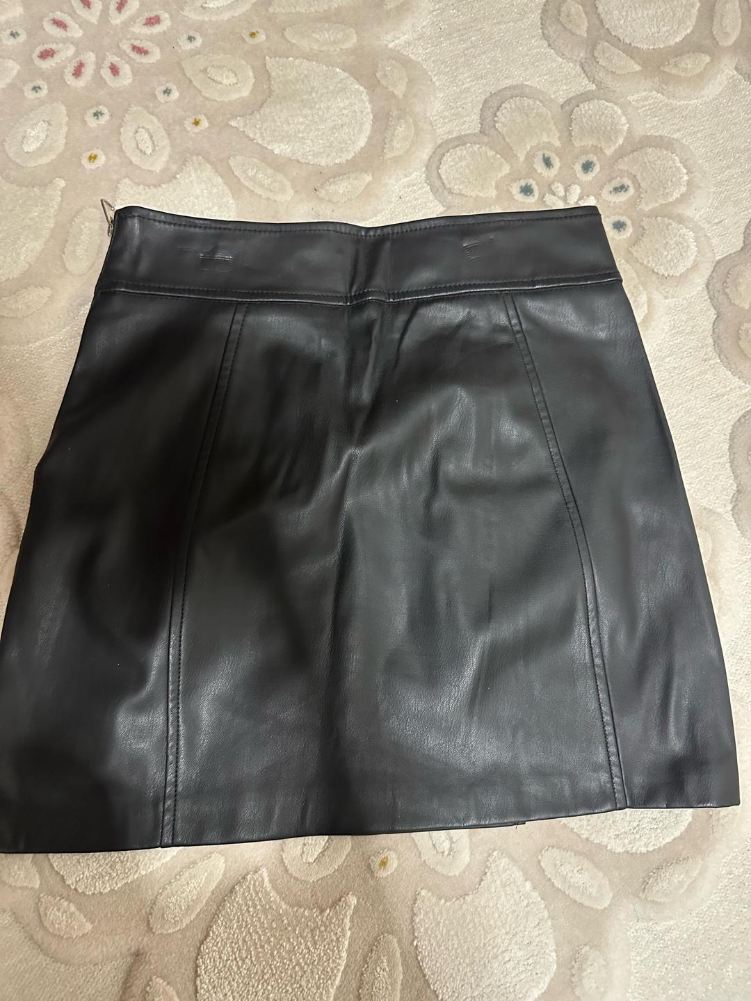 Bershka Мини-юбка Bershka из экокожи — фото 2
