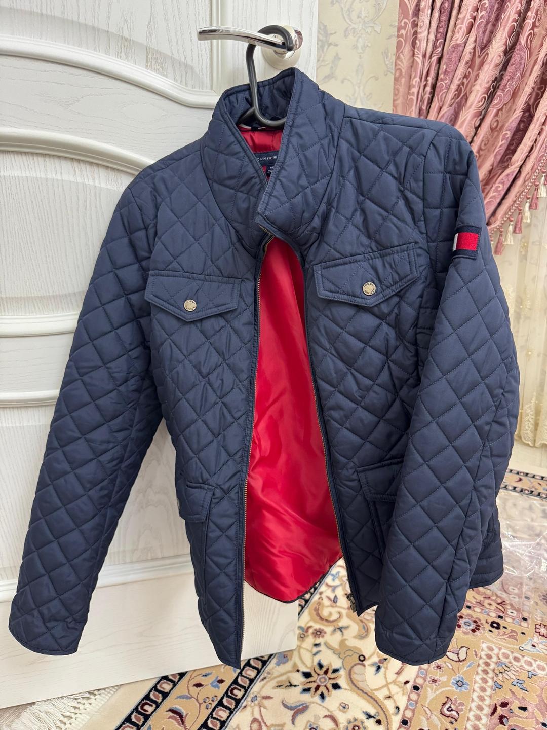 Tommy Hilfiger Продам куртку Tommy оригинал только синяя — фото 2