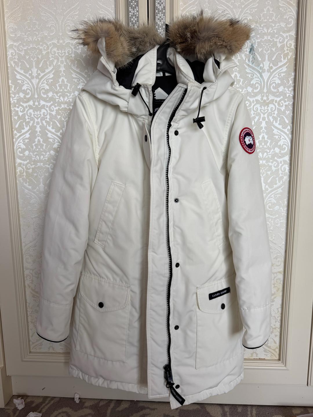 Canada Goose Белая куртка Canada Goose. — фото 2