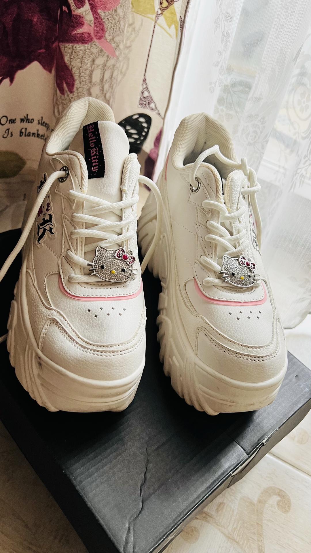 Bershka Кроссовки Berska лимитированная коллекция Hello Kitty — фото 2