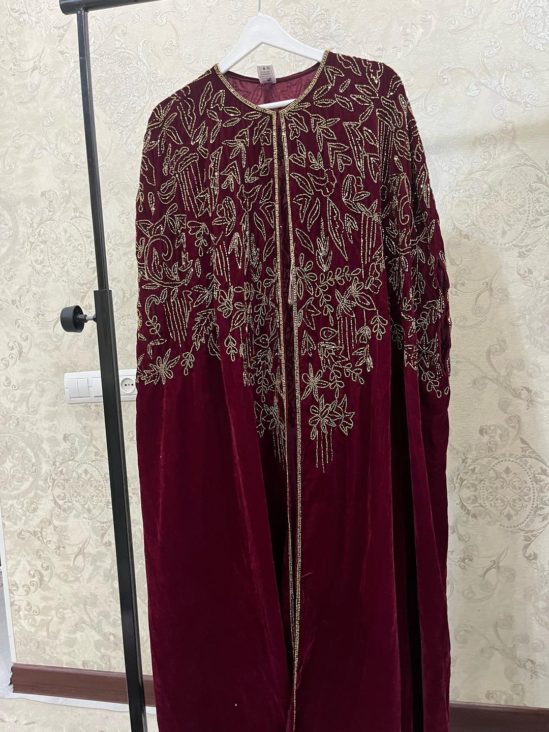 Индия Накидка-абайя из бархата с золотой вышивкой — фото 2