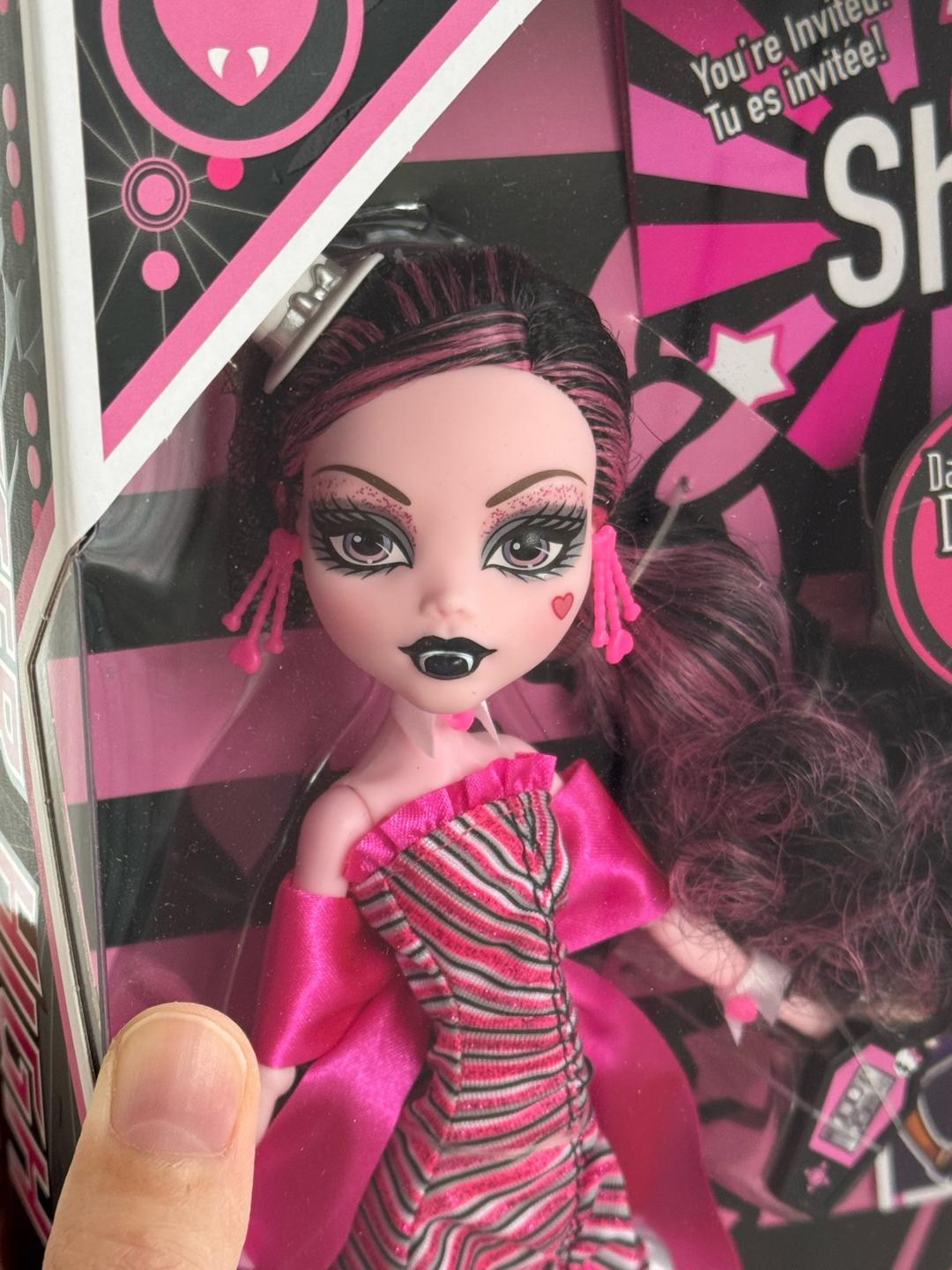 monster high Monster High Dawn of the Dance Reproduction Дракулаура — фото 2