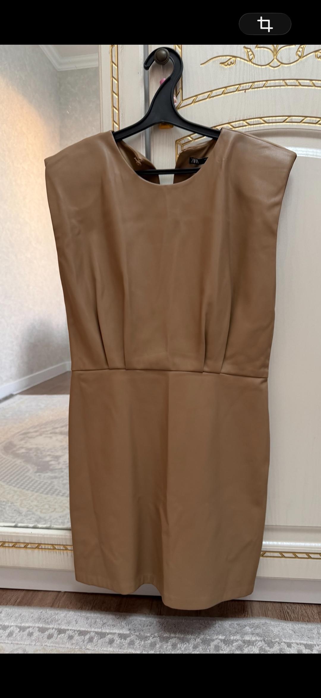 Zara Платье Zara из экокожи — фото 2