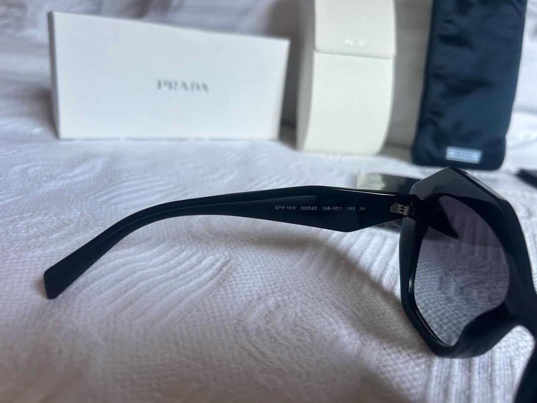 Prada Модель: Prada SPR 16W (линейка Symbole) — фото 2