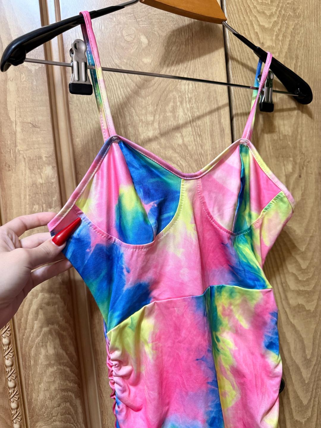 SHEIN Яркое облегающее платье SHEIN с драпировкой и открытой спиной — фото 2