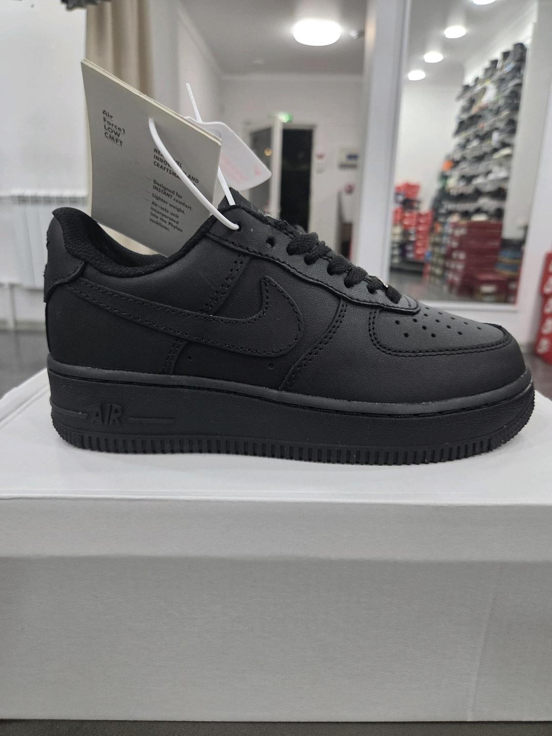 Nike Nike Air Force 1 '07 PRM LX: чёрные утеплённые кроссовки — фото 2