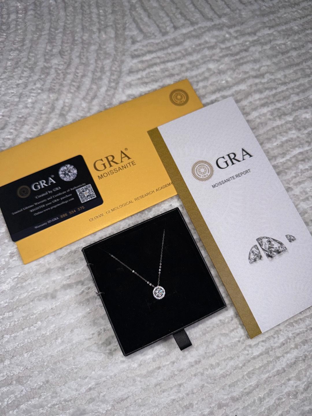 GRA Moissanite Report Подвеска Radiant Halo — фото 2