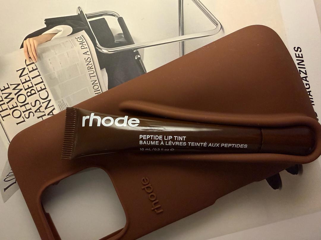 Rhode rhode Peptide Lip Tint (тинт для губ с пептидами), 10 мл, чехол на iphone 16 pro — фото 2