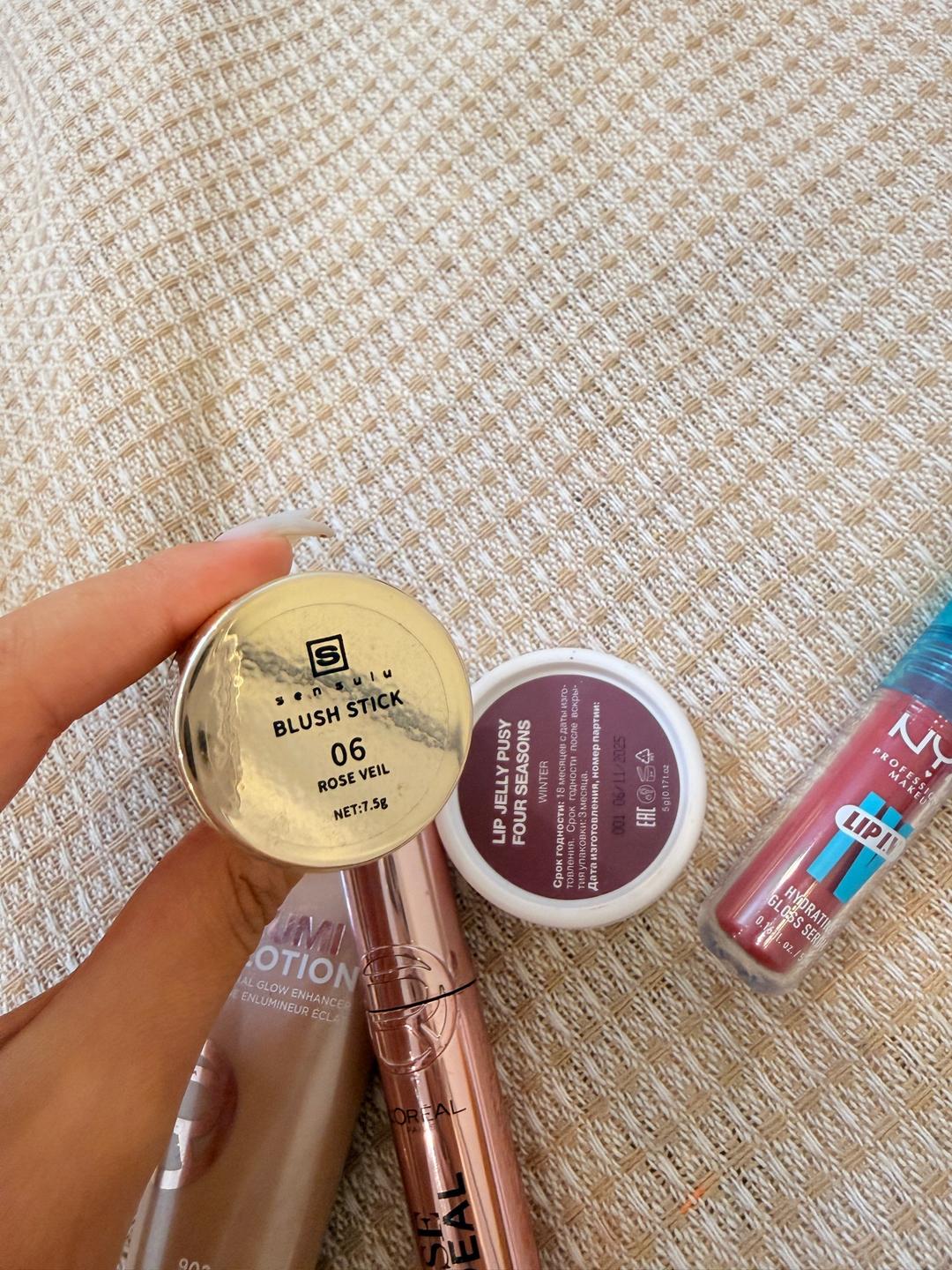 Loreal Paris 5 единиц косметики — фото 2