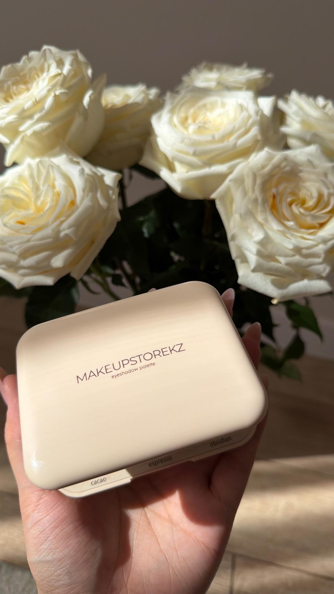 MAKEUPSTOREKZ Палетка теней MAKEUPSTOREKZ — фото 2