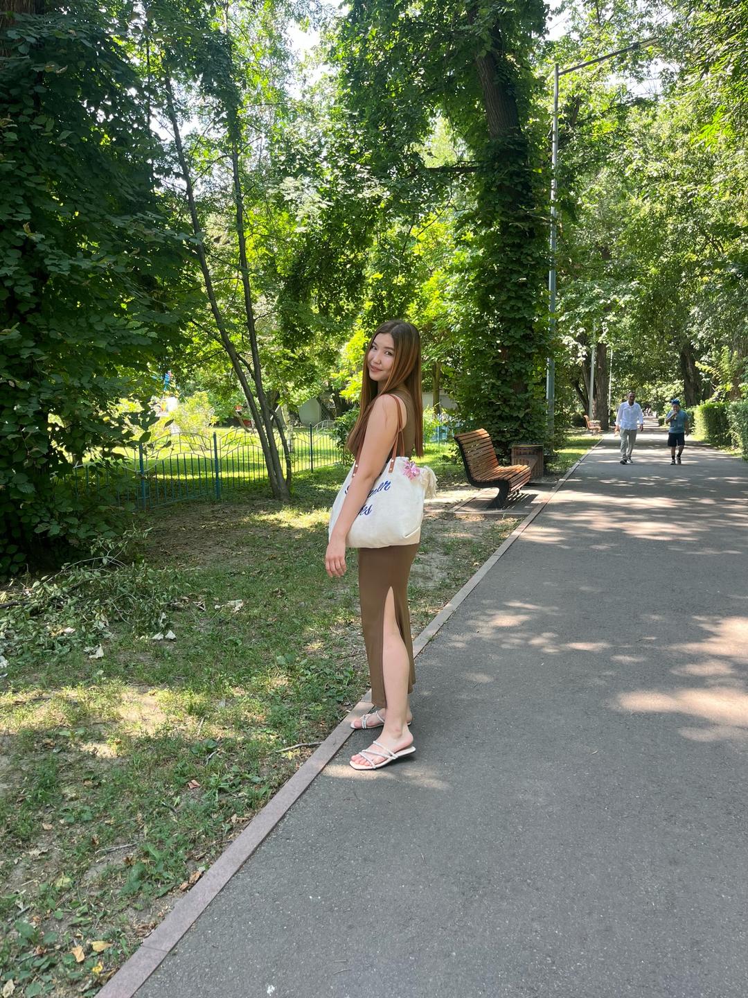 LC Waikiki Платье с вырезом — фото 2