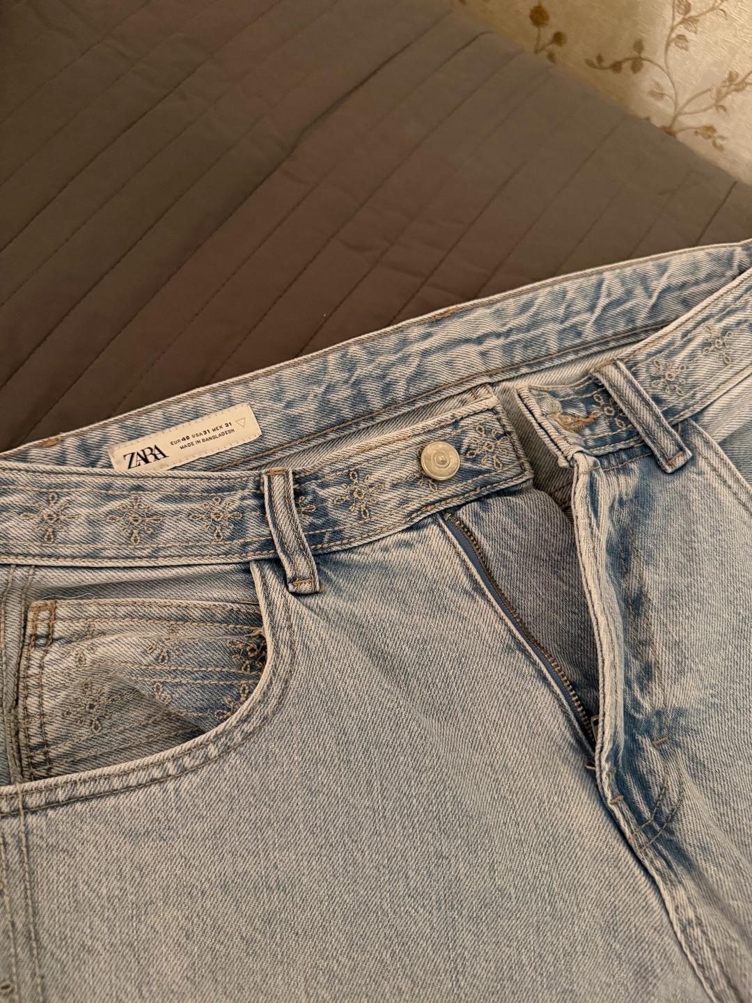 Zara Джинсы ZARA с вышивкой — фото 2