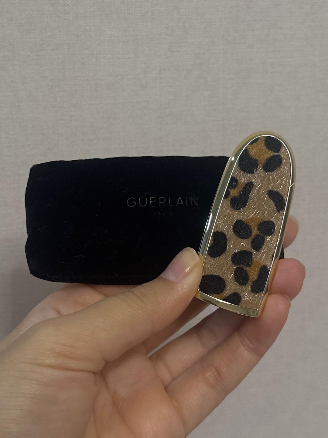 Guerlain Чехол и Губная помада Guerlain Rouge G 214 Le Rouge Kiss — фото 2