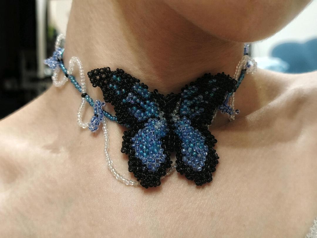 Handmade (ручная работа) Чокер из бисера "Синяя бабочка" — фото 2