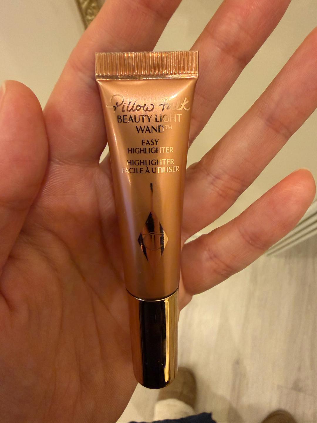 Charlotte Tilbury Хайлайтер Charlotte Tilbury Pillow Talk Beauty Light Wand — фото 2