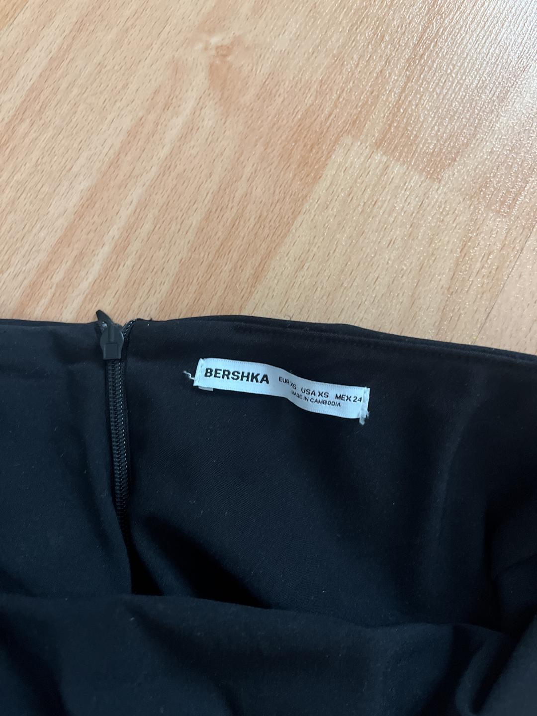 Bershka Черное платье мини с драпировкой bershka — фото 2