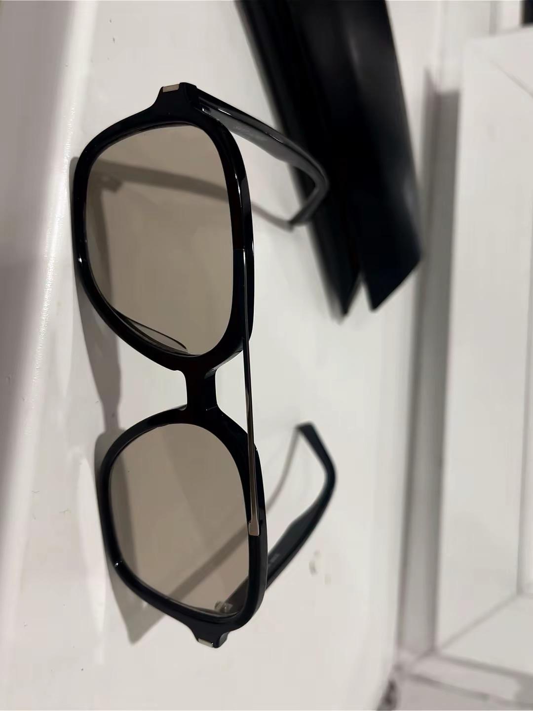 Yves Saint Laurent Saint Laurent SL 545 очки — фото 2