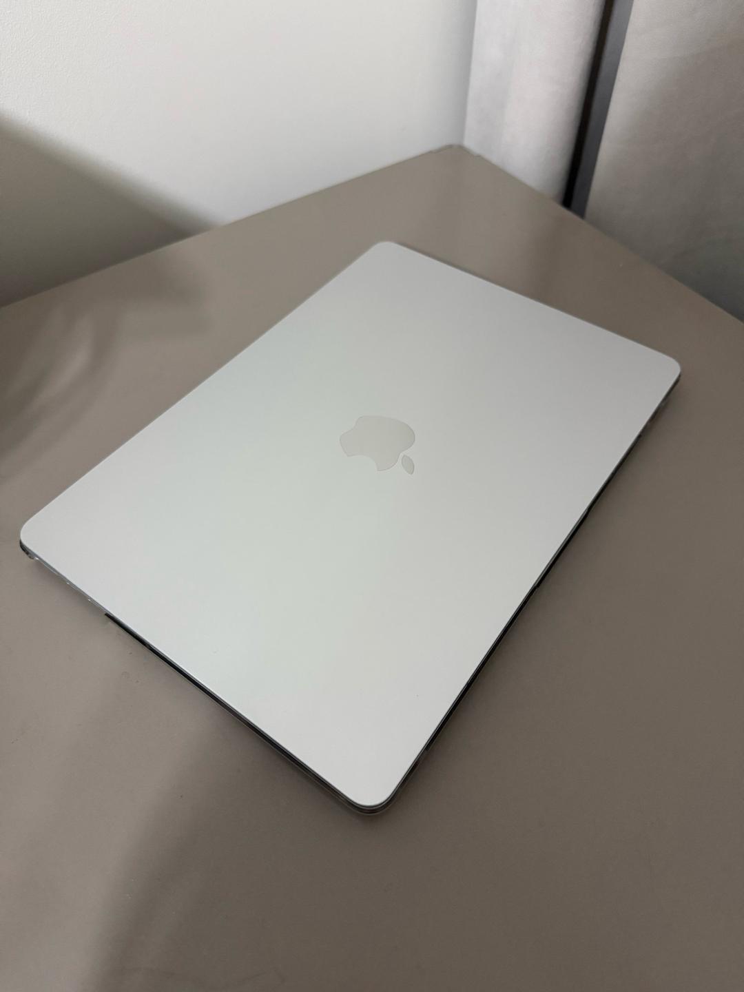 Macbook Продам MacBook Air 13 M4 (2025) / 16 GB / Емкость АКБ 94% — фото 2
