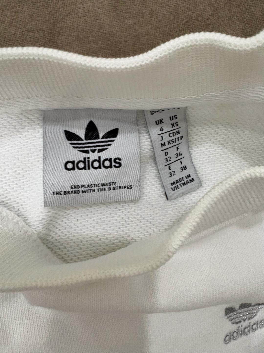 Adidas Укороченный свитшот adidas — фото 2