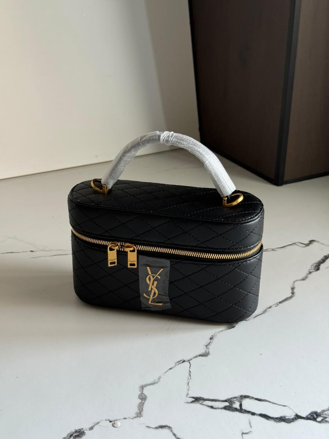 Yves Saint Laurent Продаю сумку в хорошем качестве — фото 2