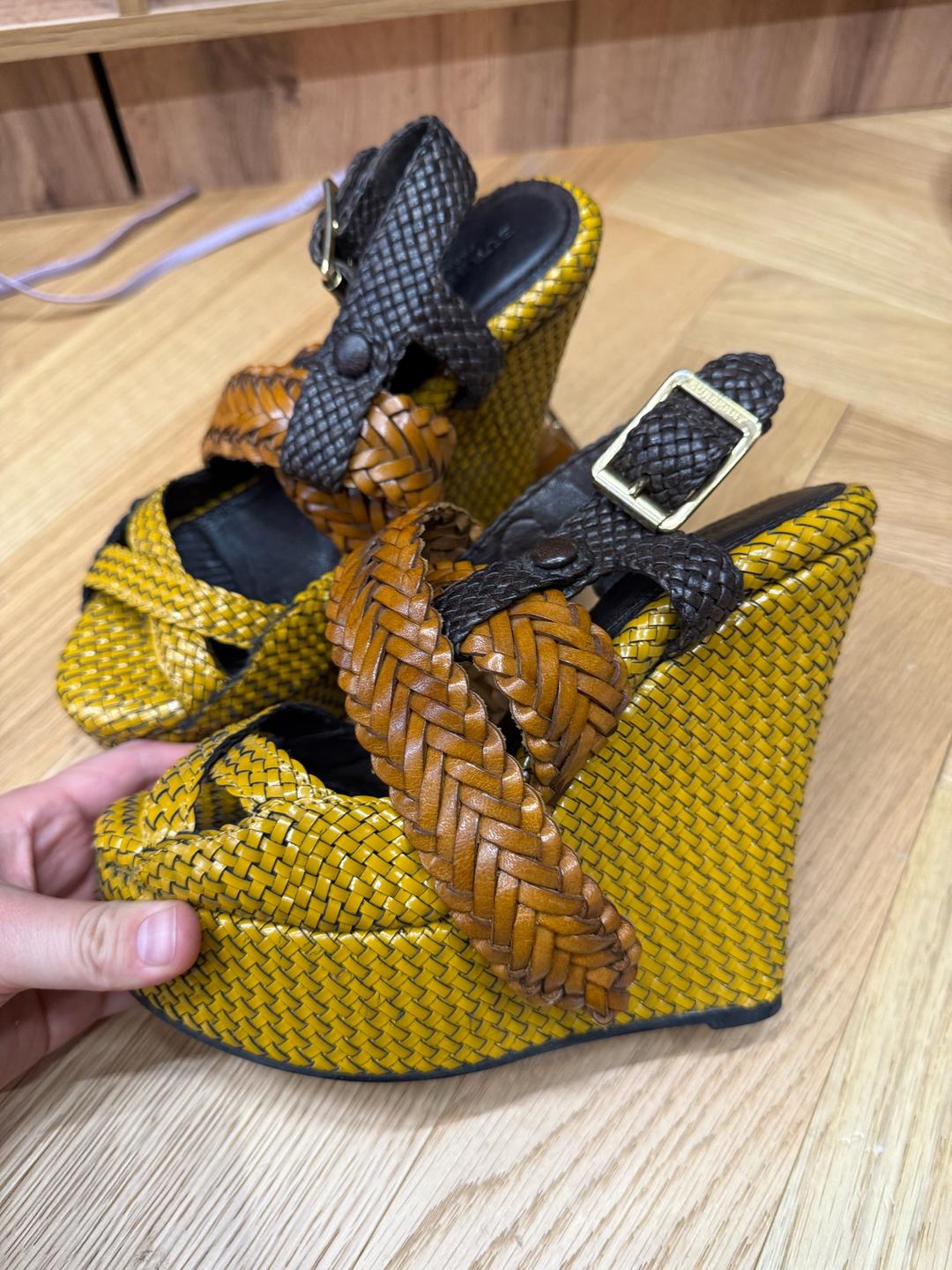 Burberry Burberry босоножки на танкетке — фото 2