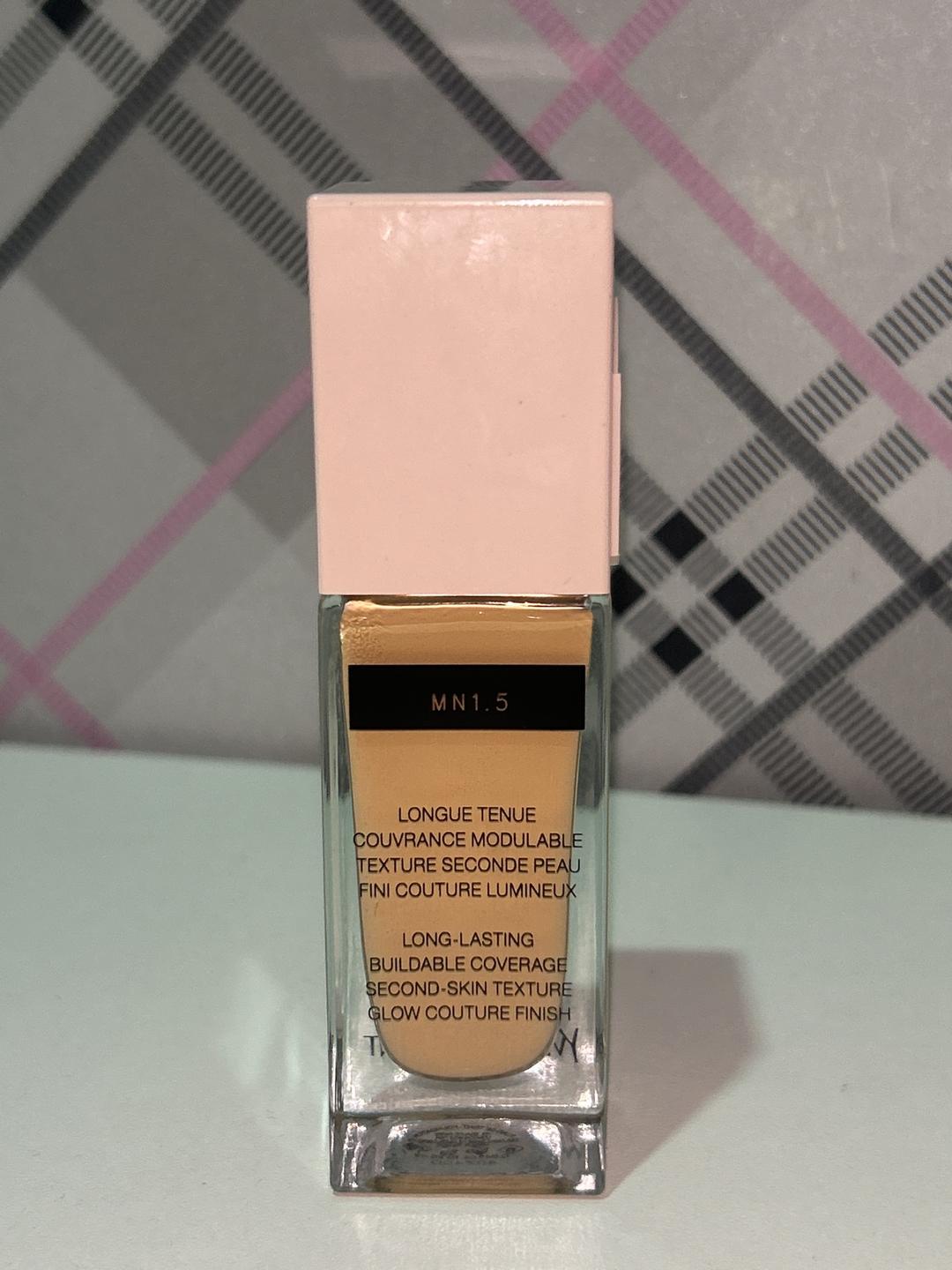 Yves Saint Laurent Yves Saint Laurent All Hours Glow Foundation — фото 2
