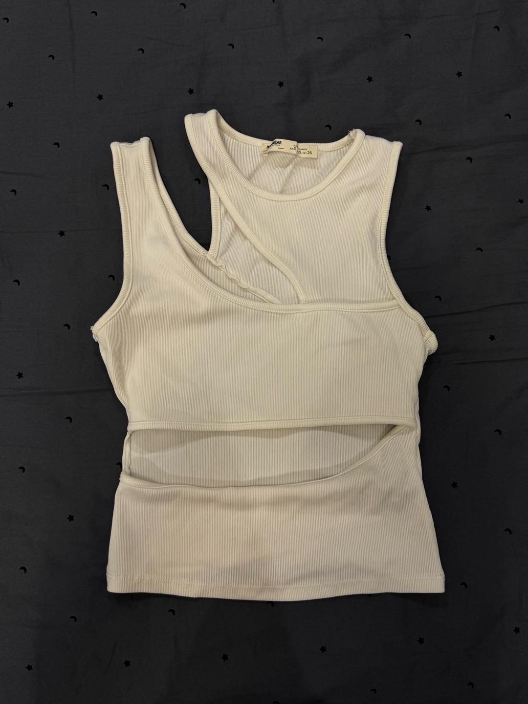 Pull & Bear Топ Pull&Bear с вырезами — фото 2