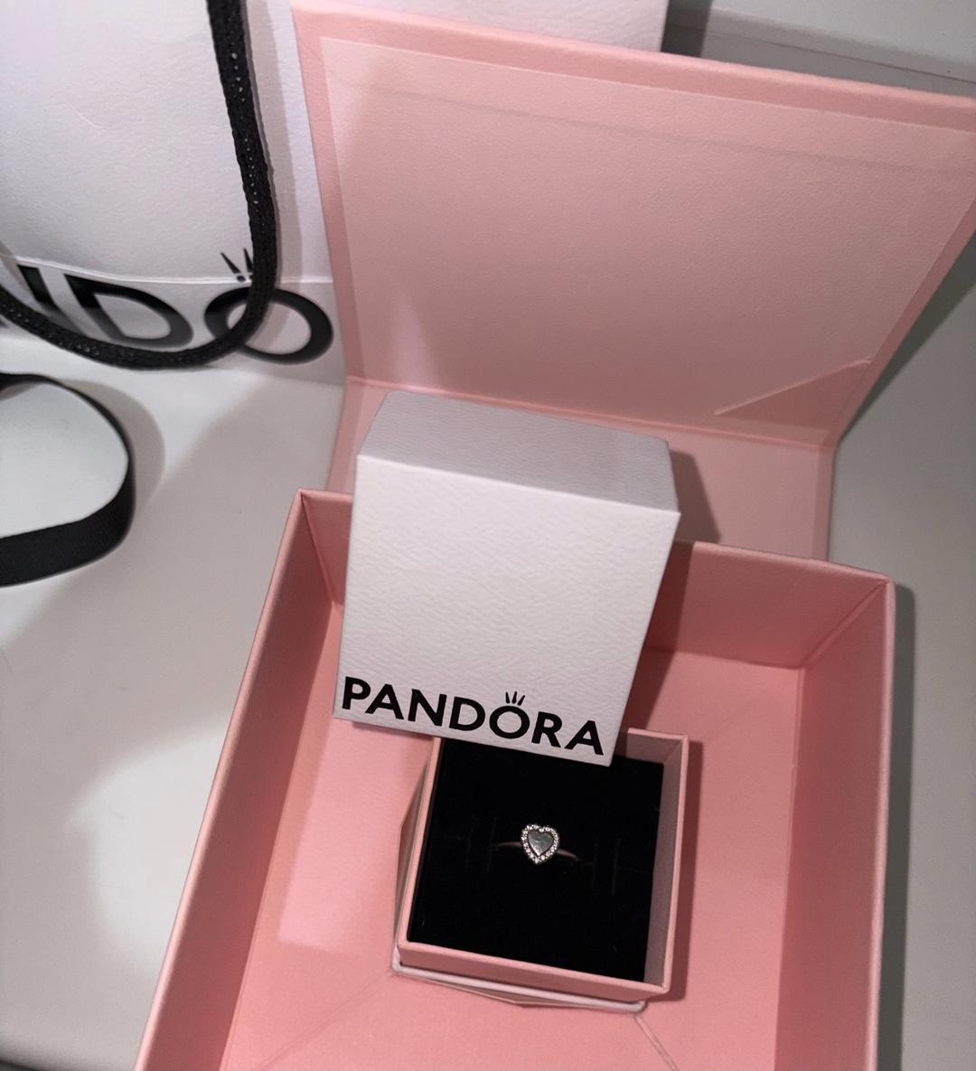Pandora Кольцо Pandora с сердечком в подарочной упаковке — фото 2