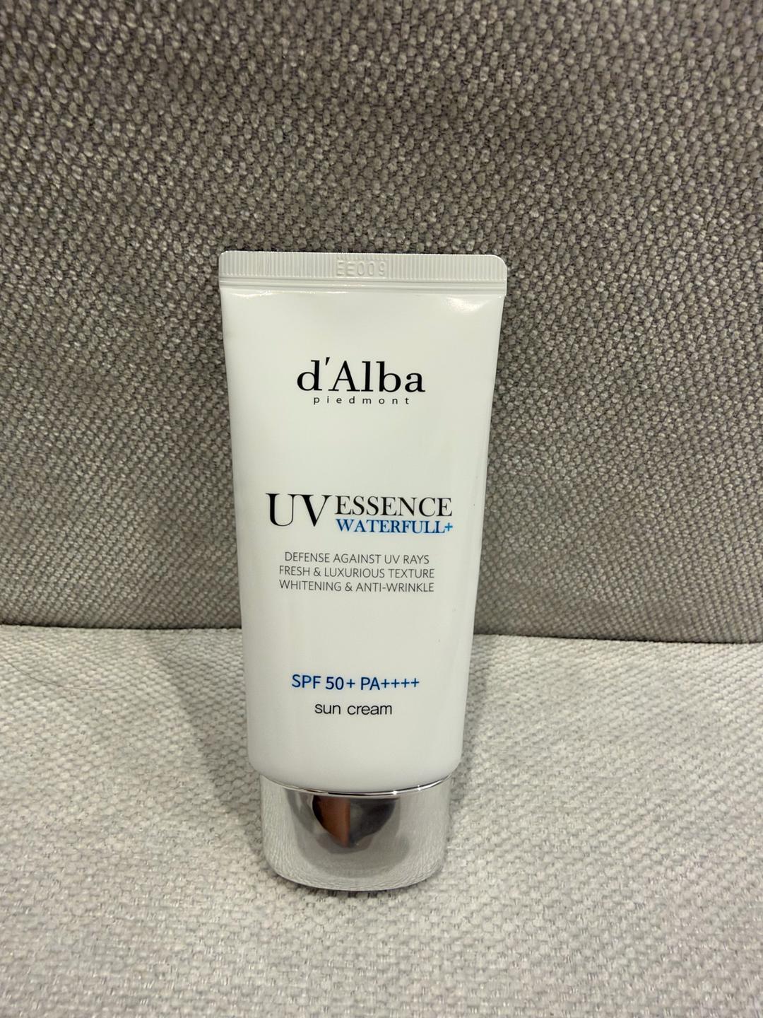 d'Alba d'Alba солнцезащитный крем для лица UV Essence Waterfull — фото 2