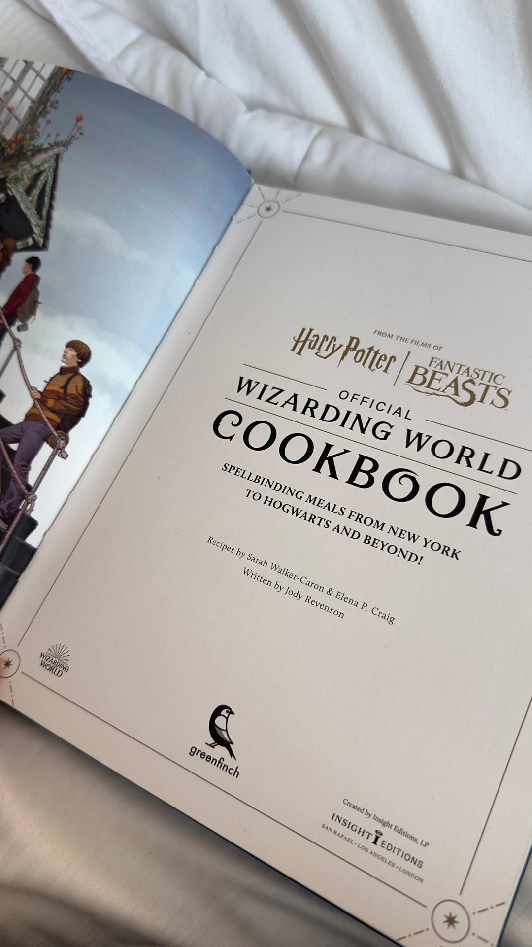 Sarah Walker-Caron, Elena P. Craig, Jody Revenson Official Wizarding World Cookbook / книга рецептов Гарри Поттера — фото 2