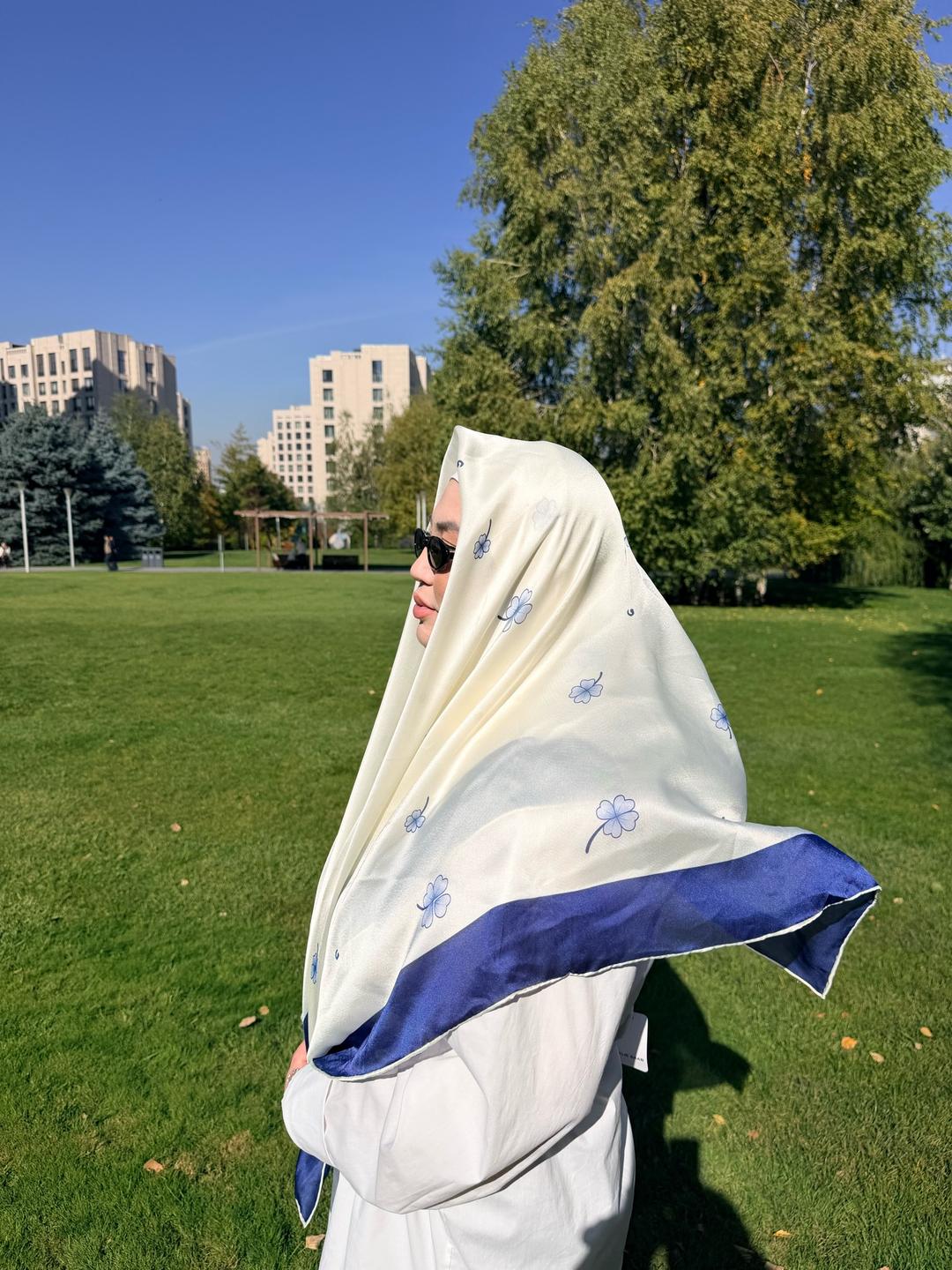 Платок с цветочным принтом — фото 2