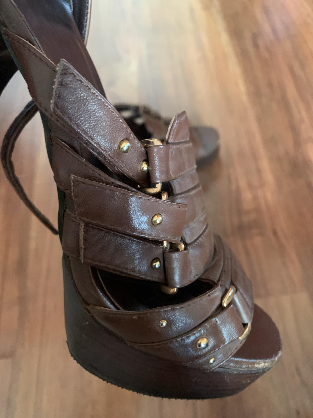 Gucci Продам Gucci Босоножки — фото 2