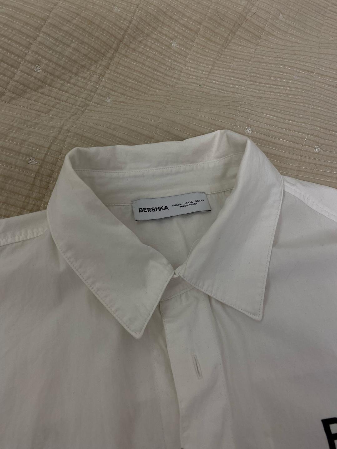 Bershka Рубашка Bershka с принтом — фото 2