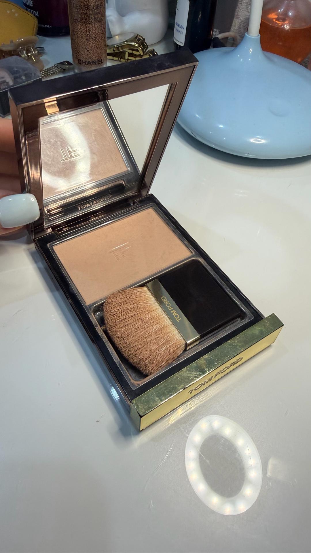 Tom Ford Tom Ford пудра Translucent Finishing Powder 02 Ivory Fawn — фото 2