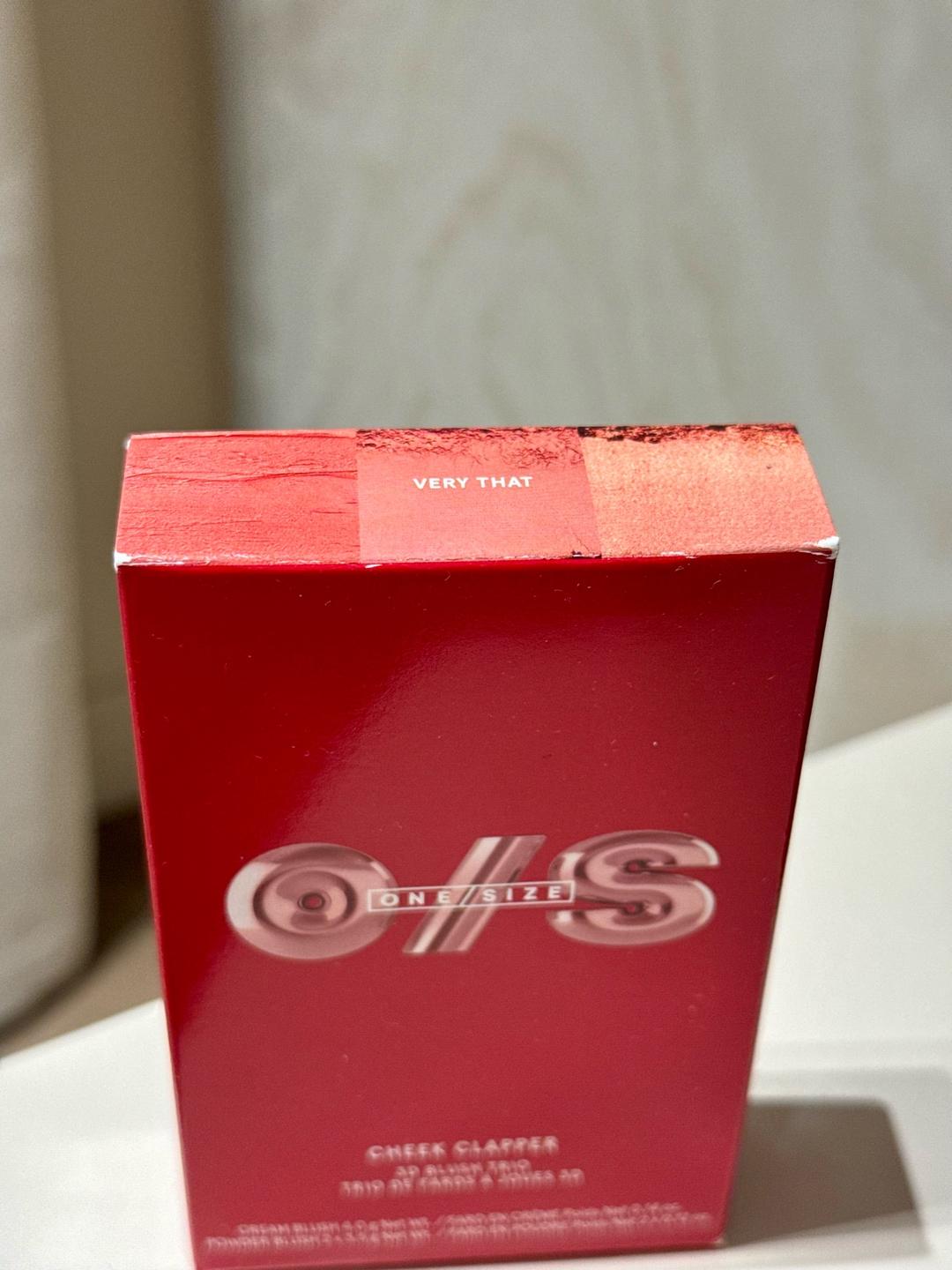 ONE/SIZE Палетка румян ONE/SIZE Cheek Clapper 3D Blush Trio — фото 2