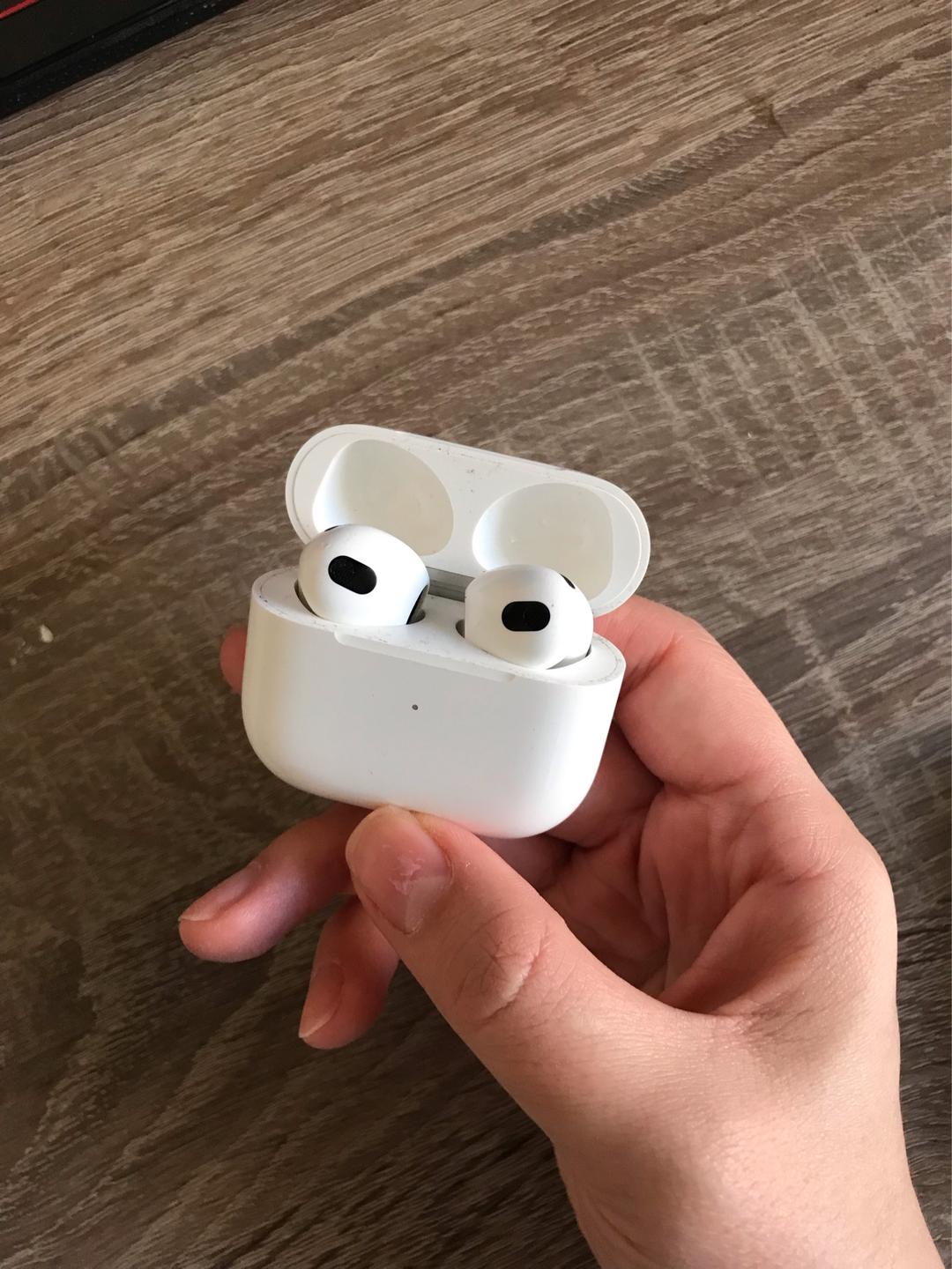 Apple Наушники AirPods — фото 2