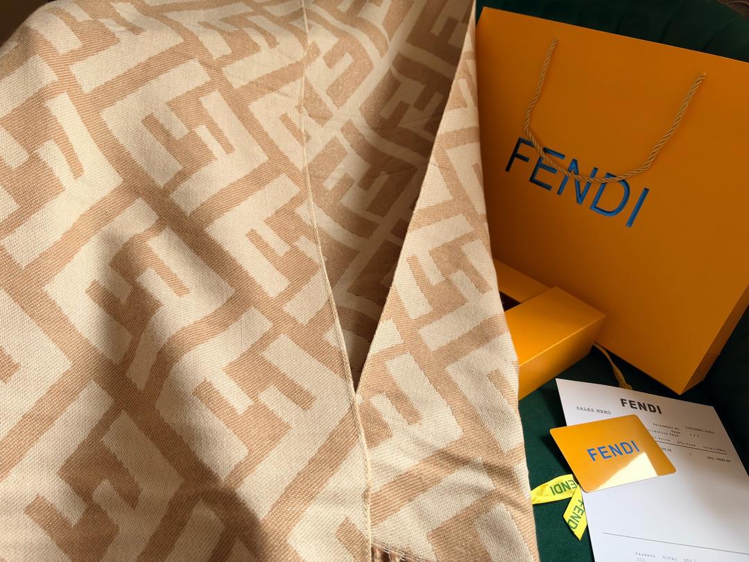 Fendi Fendi шарф, палантин — фото 2